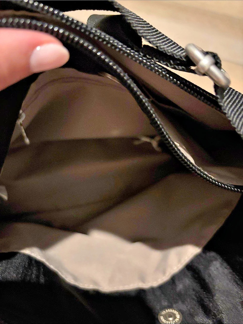 Baggallini Black Shoulder Bag - Picture 4 of 4